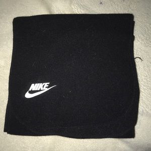 Nike Scarf
